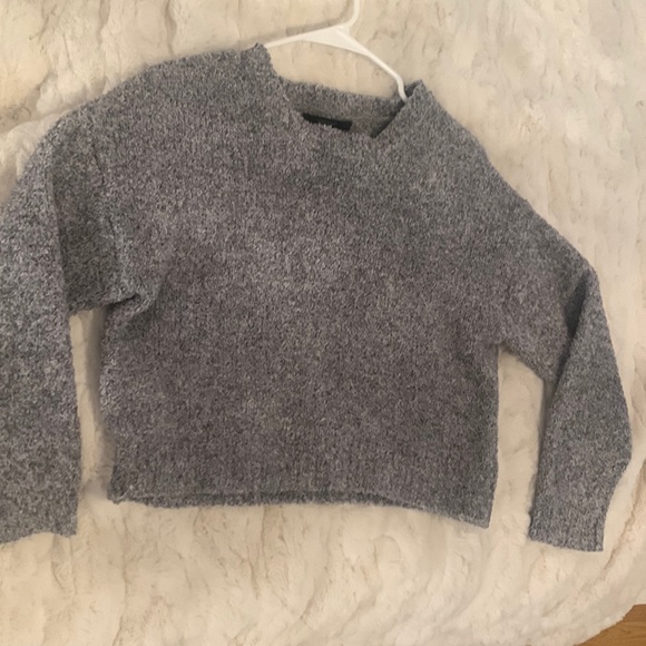 Forever 21 Sweaters - Forever 21 Gray sweater
